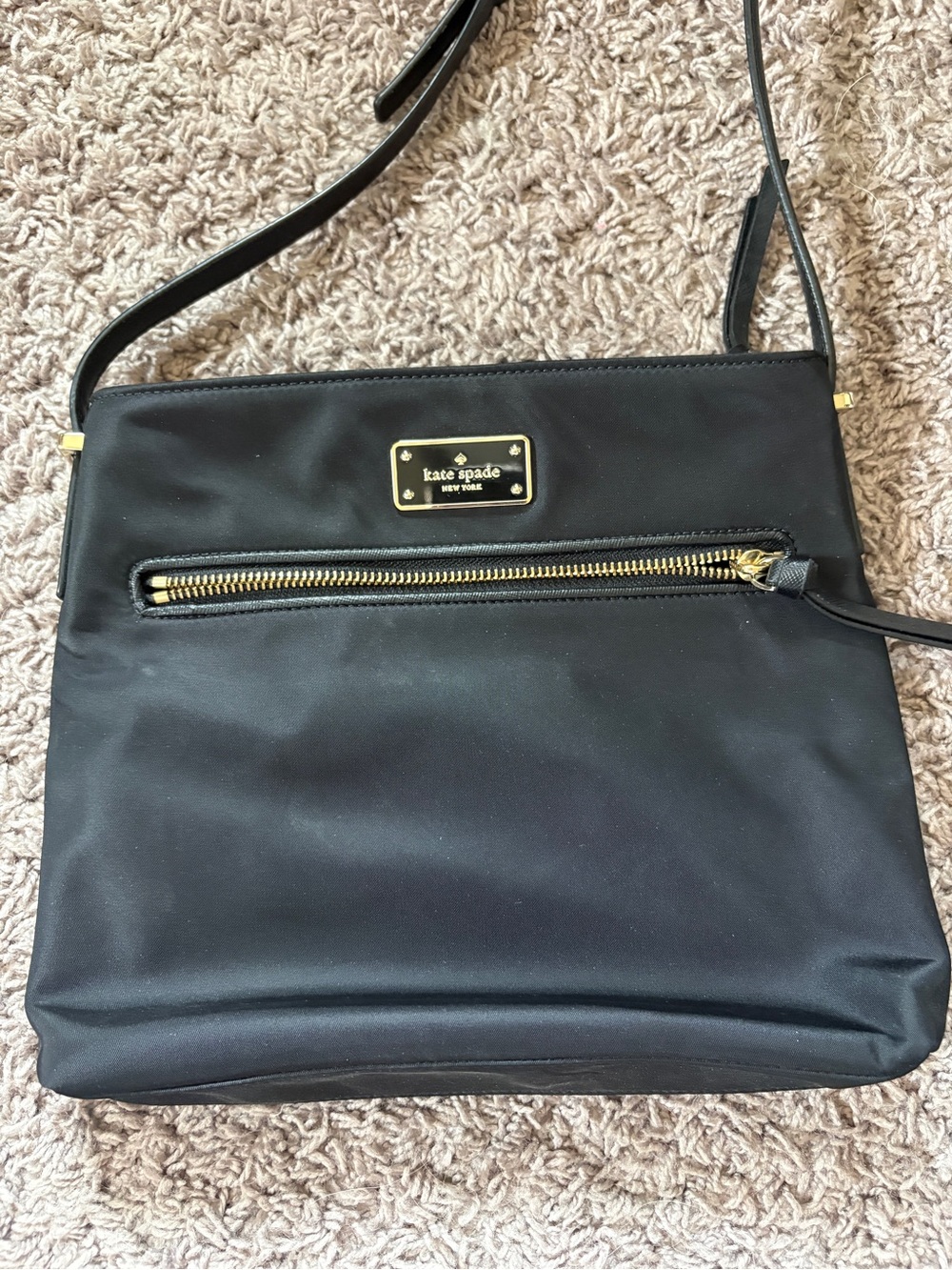 kate spade black nylon crossbody with gold plate and zipper